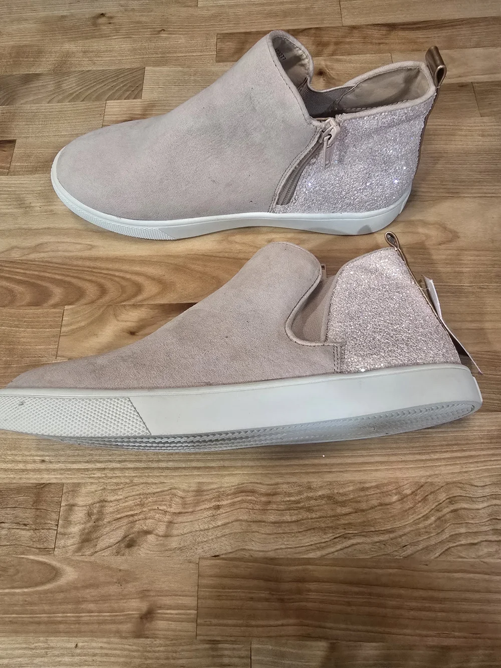 SO Girl's Slip-On Sneaker in Light Blush with Glitter Heel